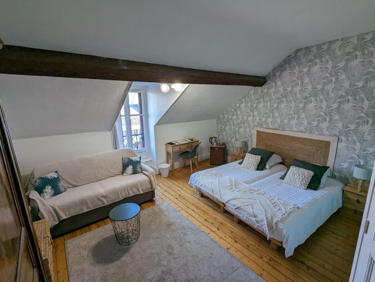 Logis Hotel La Tourelle Du Beffroi Bourbon-Lancy Exterior foto
