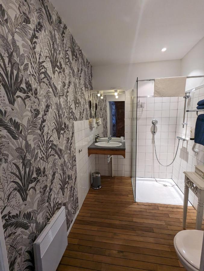Logis Hotel La Tourelle Du Beffroi Bourbon-Lancy Exterior foto