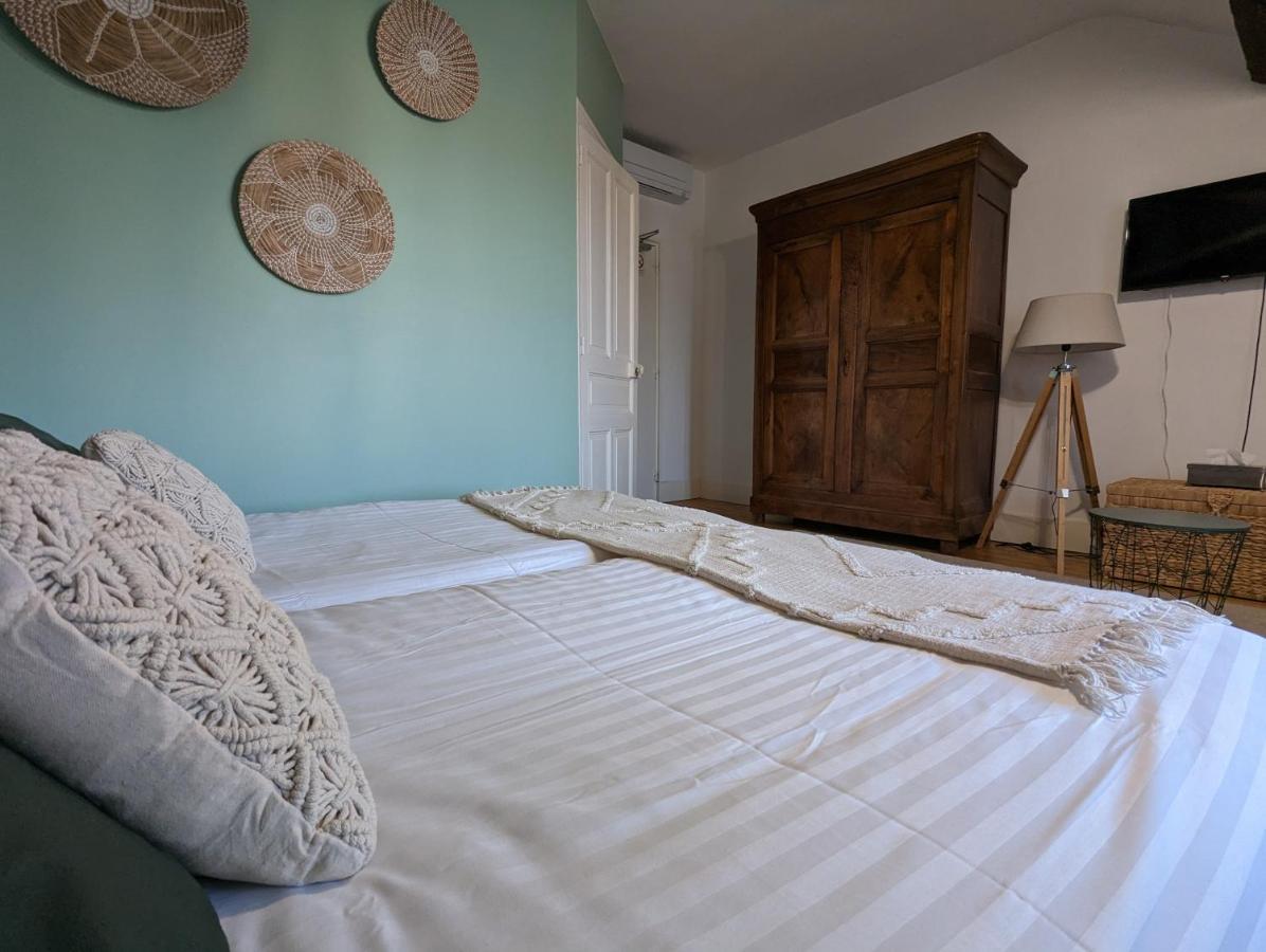 Logis Hotel La Tourelle Du Beffroi Bourbon-Lancy Exterior foto