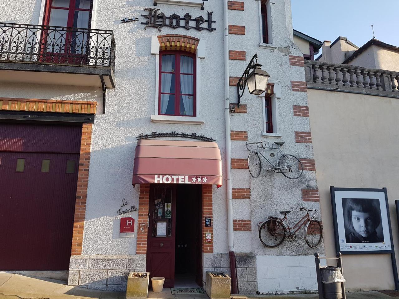 Logis Hotel La Tourelle Du Beffroi Bourbon-Lancy Exterior foto